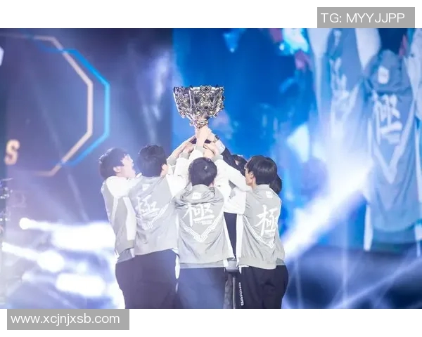 电竞比分CSGO焦点IG团队协作策略与战术分析探讨实时新闻